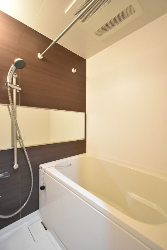 ��ʌ��������܎s��{����ؒ��Q���ڂ̃}���V�����̃o�X