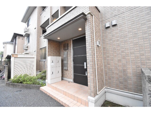 ��ʌ��������܎s�΋擌�Y�a�U���ڂ̃A�p�[�g�̃G���g�����X