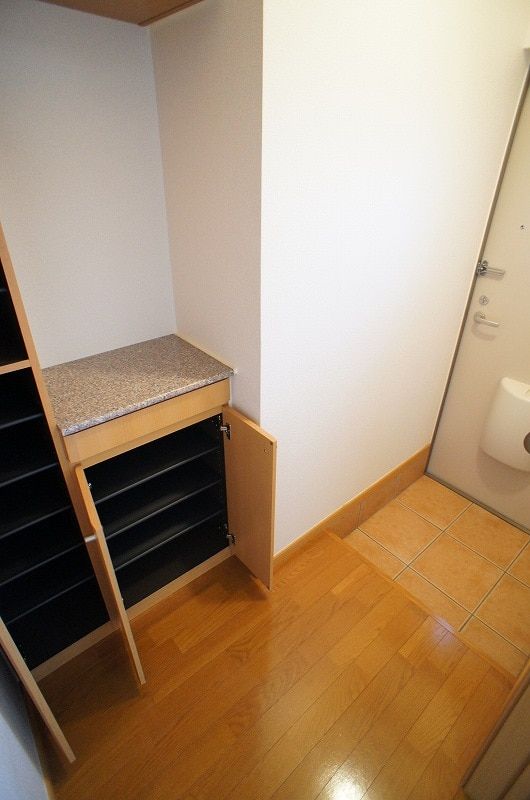 ��ʌ��z�J�s�厚�쉬���̃A�p�[�g�̌���