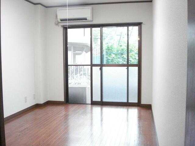 ��ʌ�����s�厚���s�̍��݂̃}���V�����̋��ԁE���r���O