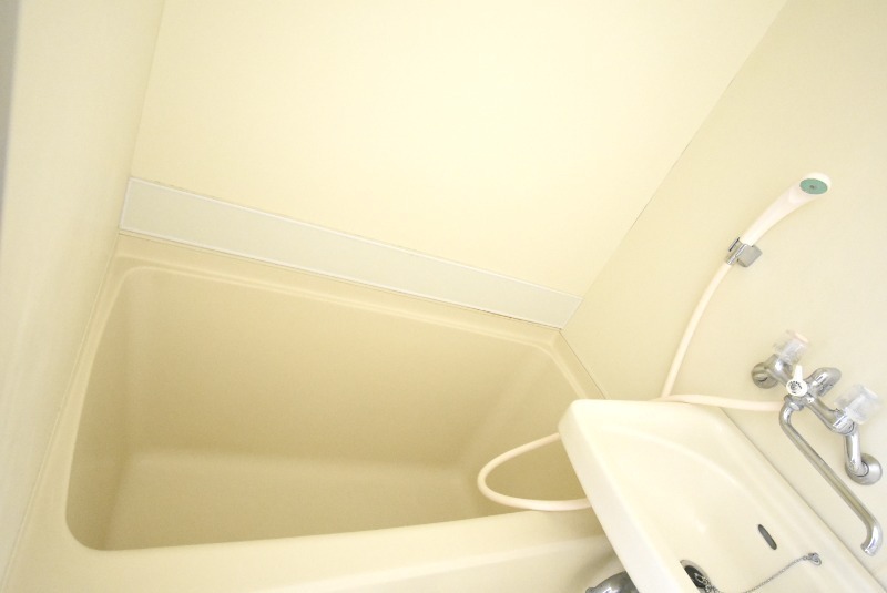 ��ʌ��������܎s�k�擌�听���P���ڂ̃A�p�[�g�̃o�X