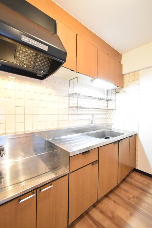 ��ʌ�����s�k����Q���ڂ̃}���V�����̃L�b�`��