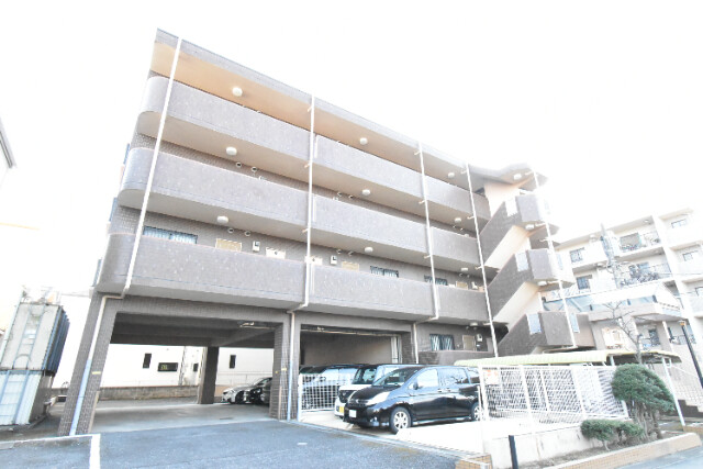 ��ʌ�����s�k����Q���ڂ̃}���V�����̌����O��