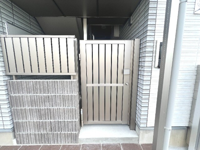 ��ʌ��������܎s��΋擌��΂Q���ڂ̃A�p�[�g�̃G���g�����X