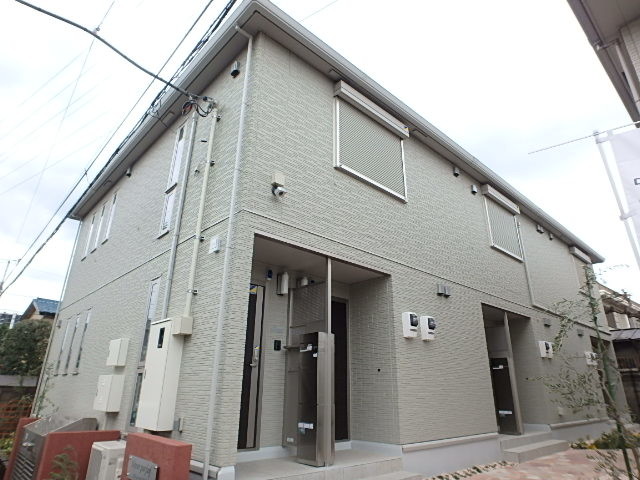 ��ʌ��������܎s�Y�a��̉ƂS���ڂ̃A�p�[�g�̌����O��