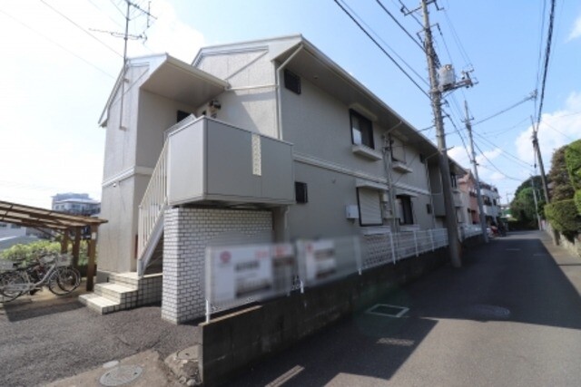 ��ʌ��������܎s�Y�a���؍�T���ڂ̃A�p�[�g�̌����O��