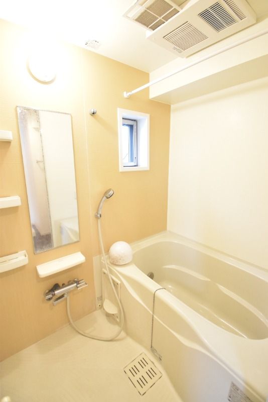 ��ʌ�����s�厚���̃A�p�[�g�̃o�X