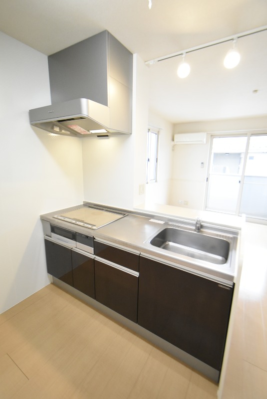 ��ʌ�����s�厚�����̃A�p�[�g�̃L�b�`��