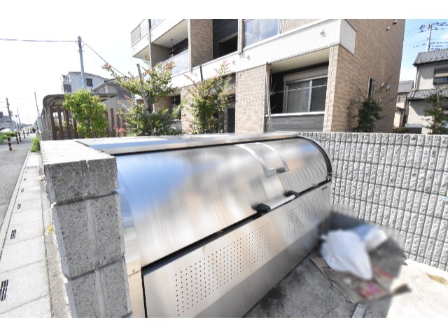 ��ʌ�����s�厚���̃A�p�[�g�̂��̑�