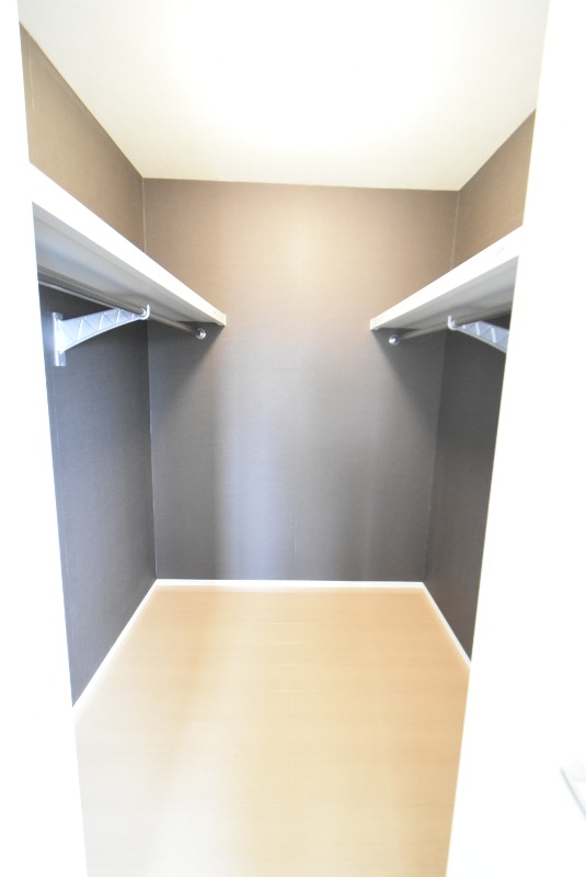 ��ʌ�����s�厚�����̃A�p�[�g�̎��[