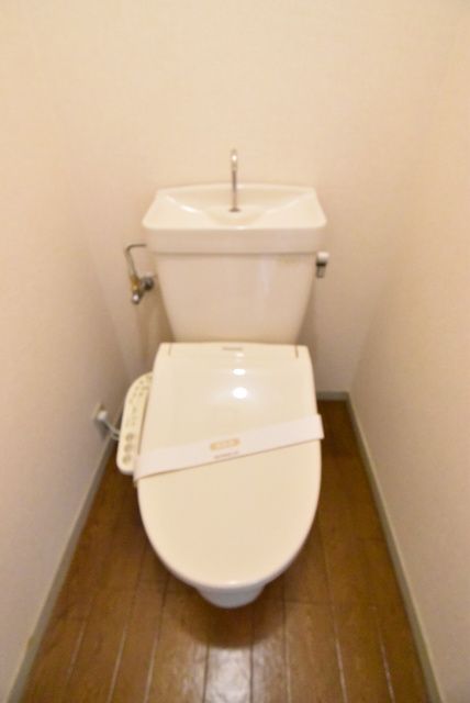 ��ʌ�����s�˒˓��Q���ڂ̃A�p�[�g�̃g�C��