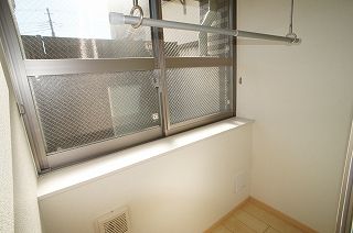 ��ʌ�����s�씵���J�T���ڂ̃}���V�����̃o���R�j�[