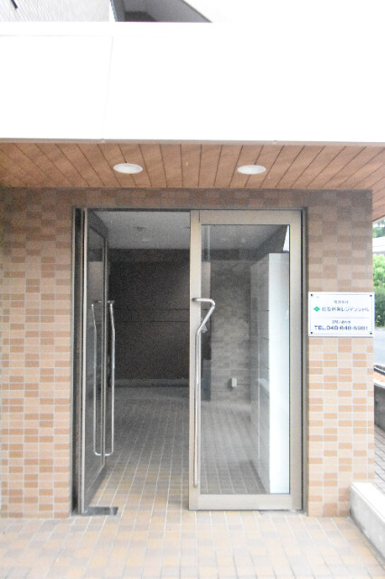 ��ʌ�����s�厚���s�̃}���V�����̃G���g�����X