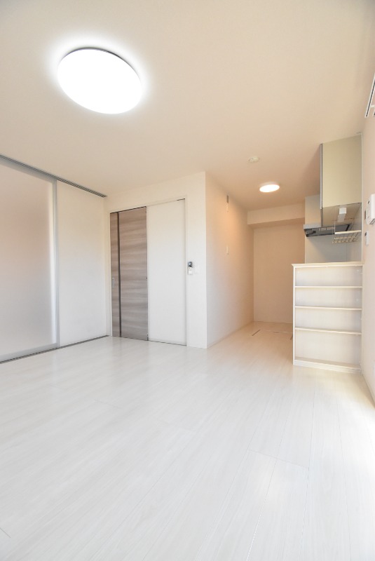 ��ʌ��z�J�s���C�N�^�E���P���ڂ̃A�p�[�g�̋��ԁE���r���O