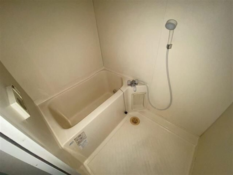 ��ʌ�����s�˒˓��R���ڂ̃}���V�����̃o�X