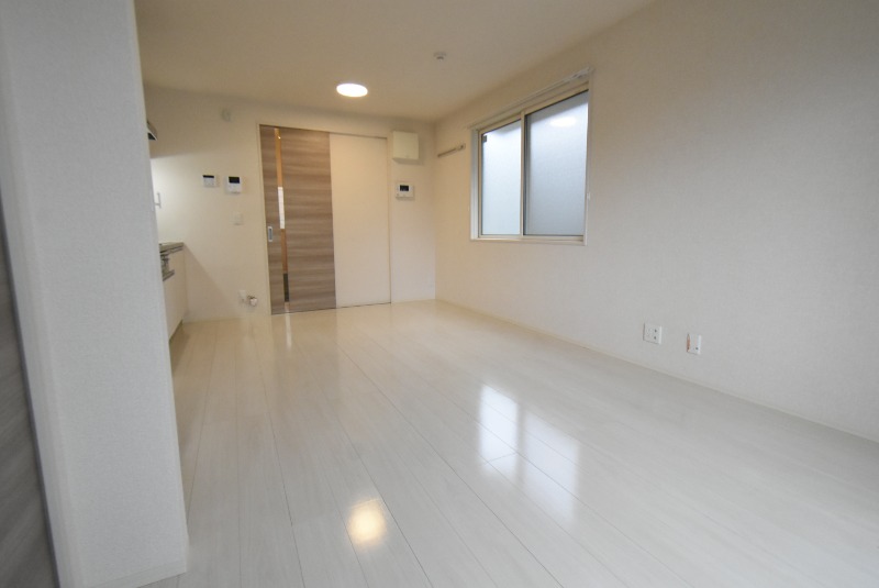 ��ʌ��z�J�s�k�z�J�Q���ڂ̃A�p�[�g�̂��̑������E�X�y�[�X