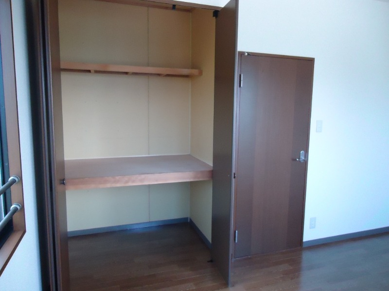 ��ʌ��������܎s������厚�쒆��̃e���X�n�E�X�̎��[