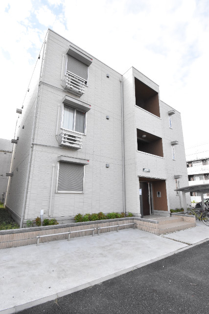 ��ʌ��z�J�s���C�N�^�E���U���ڂ̃A�p�[�g�̌����O��