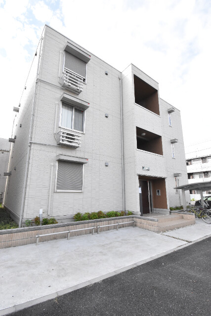 ��ʌ��z�J�s���C�N�^�E���U���ڂ̃A�p�[�g�̌����O��