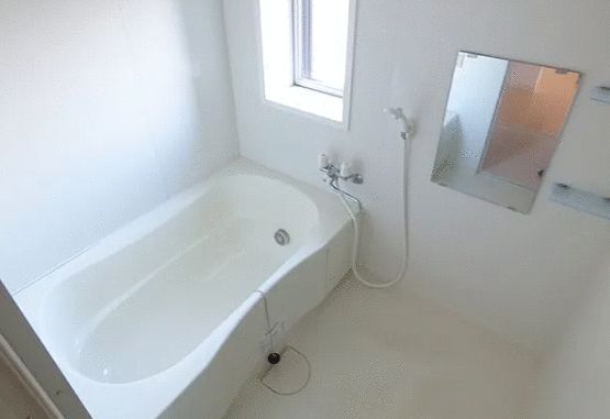 ��ʌ�����s�˒˂Q���ڂ̃}���V�����̃o�X