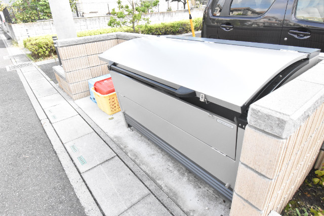 ��ʌ��z�J�s���C�N�^�E���U���ڂ̃A�p�[�g�̂��̑�