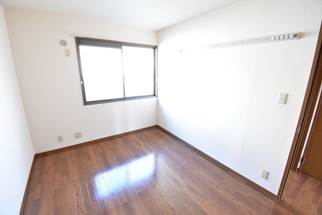 ��ʌ�����s�ђ��̃A�p�[�g�̂��̑�