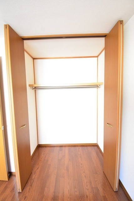 ��ʌ�����s�ђ��̃A�p�[�g�̎��[