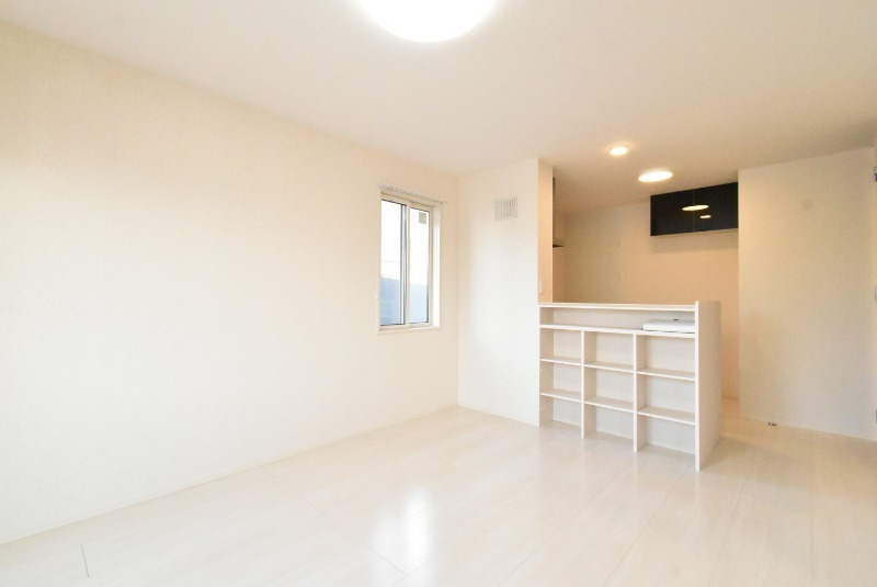 ��ʌ��z�J�s�������T���ڂ̃A�p�[�g�̋��ԁE���r���O