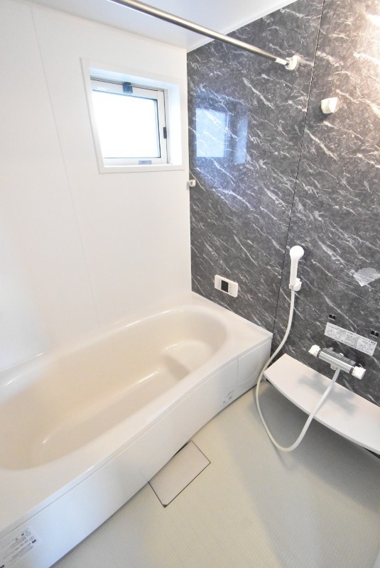 ��ʌ��z�J�s�������T���ڂ̃A�p�[�g�̃o�X