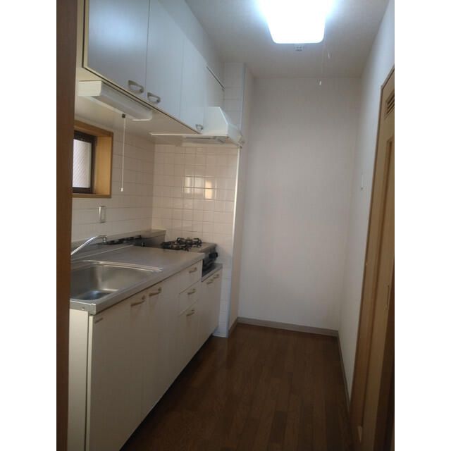 ��ʌ�����s�씵���J�T���ڂ̃}���V�����̃L�b�`��