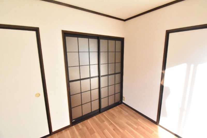 ��ʌ��������܎s�k��g�쒬�Q���ڂ̃A�p�[�g�̂��̑������E�X�y�[�X