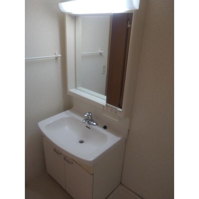 ��ʌ�����s�씵���J�T���ڂ̃}���V�����̐��ʏ�