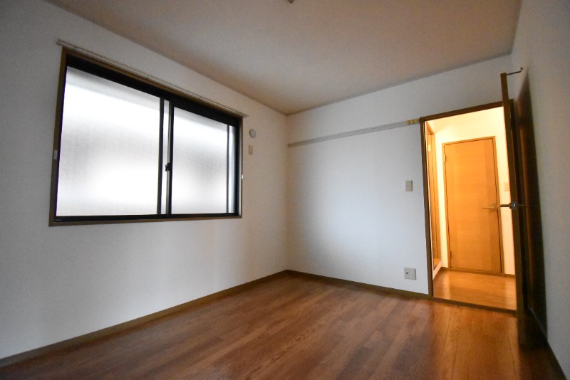 ��ʌ��������܎s�k��y�C���Q���ڂ̃A�p�[�g�̂��̑������E�X�y�[�X