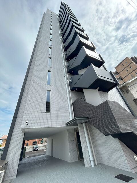 ��ʌ��������܎s��{��y�蒬�R����18-3�̃}���V�����̌����O��