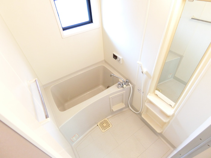 ��ʌ��������܎s��{��O���S���ڂ̃A�p�[�g�̃o�X