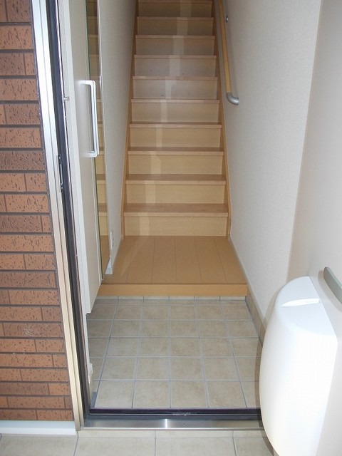 ��ʌ��z�J�s���C�N�^�E���U���ڂ̃A�p�[�g�̌���