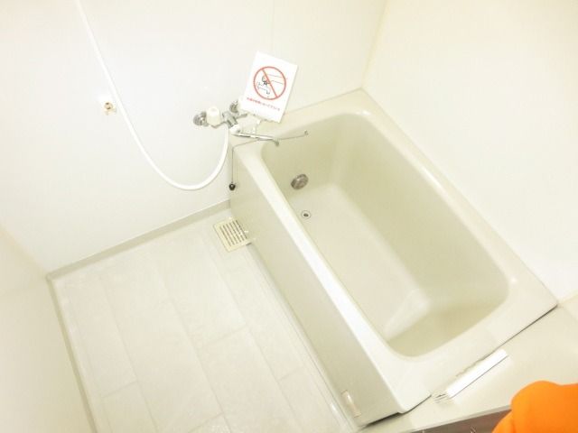 ��ʌ�����s�˒˂T���ڂ̃}���V�����̃o�X