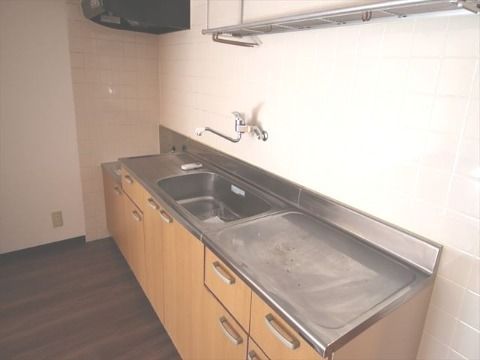 ��ʌ�����s�˒˂T���ڂ̃}���V�����̃L�b�`��