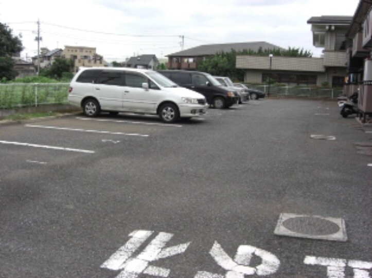 ��ʌ��������܎s��������u�Q���ڂ̃A�p�[�g�̒��ԏ�