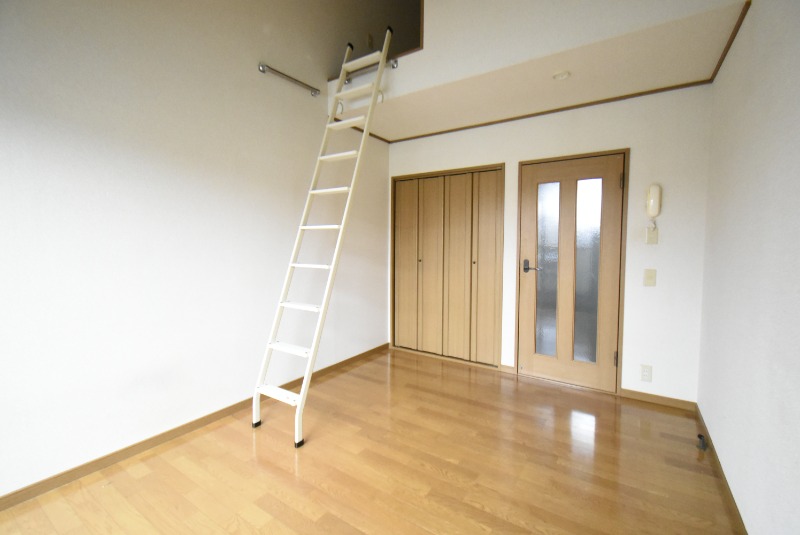 ��ʌ��������܎s������t���R���ڂ̃A�p�[�g�̋��ԁE���r���O