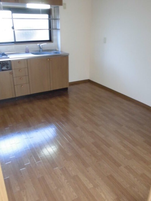 ��ʌ��z�J�s���������̃A�p�[�g�̋��ԁE���r���O