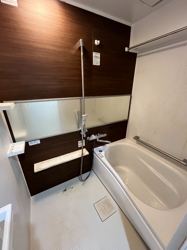 ��ʌ��������܎s�����擌��{�S���ڂ̃}���V�����̃o�X