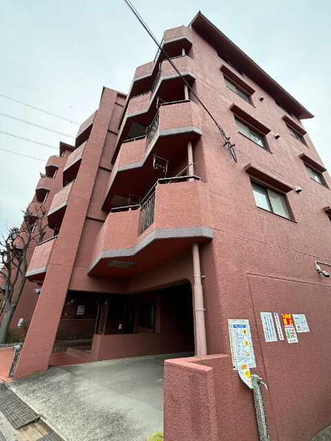 ��ʌ��������܎s�����擌��{�S���ڂ̃}���V�����̌����O��