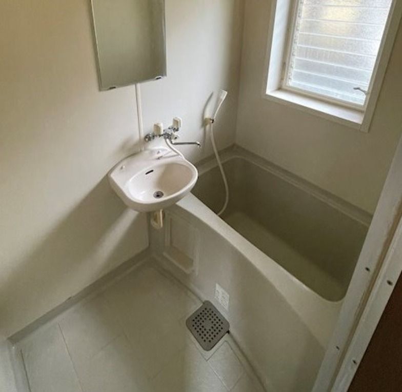 ��ʌ��������܎s��΋搼���̃A�p�[�g�̐��ʏ�