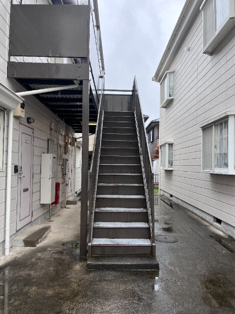 ��ʌ��@�c�s��O���P���ڂ̃A�p�[�g�̃G���g�����X