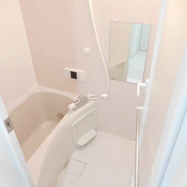 ��ʌ�����s�厚������̃A�p�[�g�̃o�X