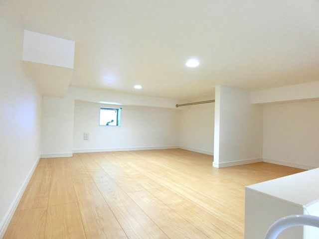 ��ʌ��������܎s�k��A�|���Q���ڂ̃A�p�[�g�̂��̑������E�X�y�[�X