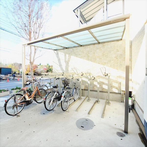 ��ʌ�����s�厚������̃A�p�[�g�̂��̑�