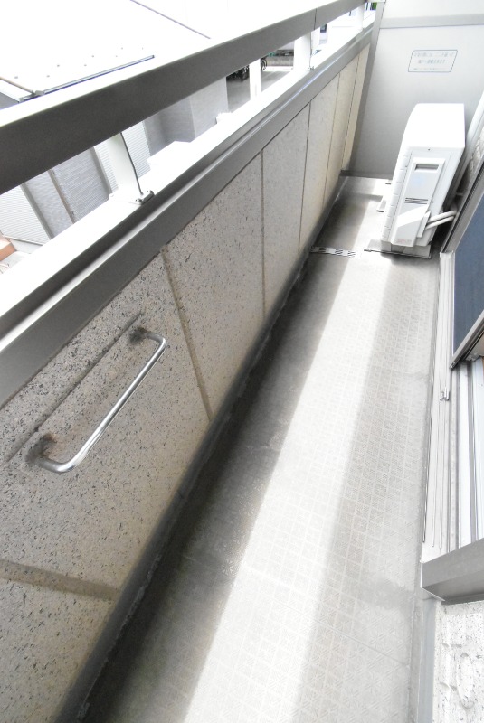 ��ʌ��z�J�s���������̃}���V�����̃o���R�j�[