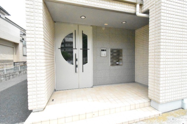 ��ʌ��z�J�s���������̃}���V�����̃G���g�����X